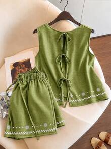 GlowEve CURVE Plus Size Hem Embroidery Cardigan Sleeveless Women's Vest Waist Rope Decor Women's Shorts - Green - View 3