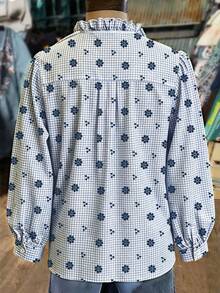 Linhara Kemeja Kasual Wanita Plus Size Motif Kotak Biru Putih dengan Ruffle dan Kerah V Lengan Panjang - Biru - View 2