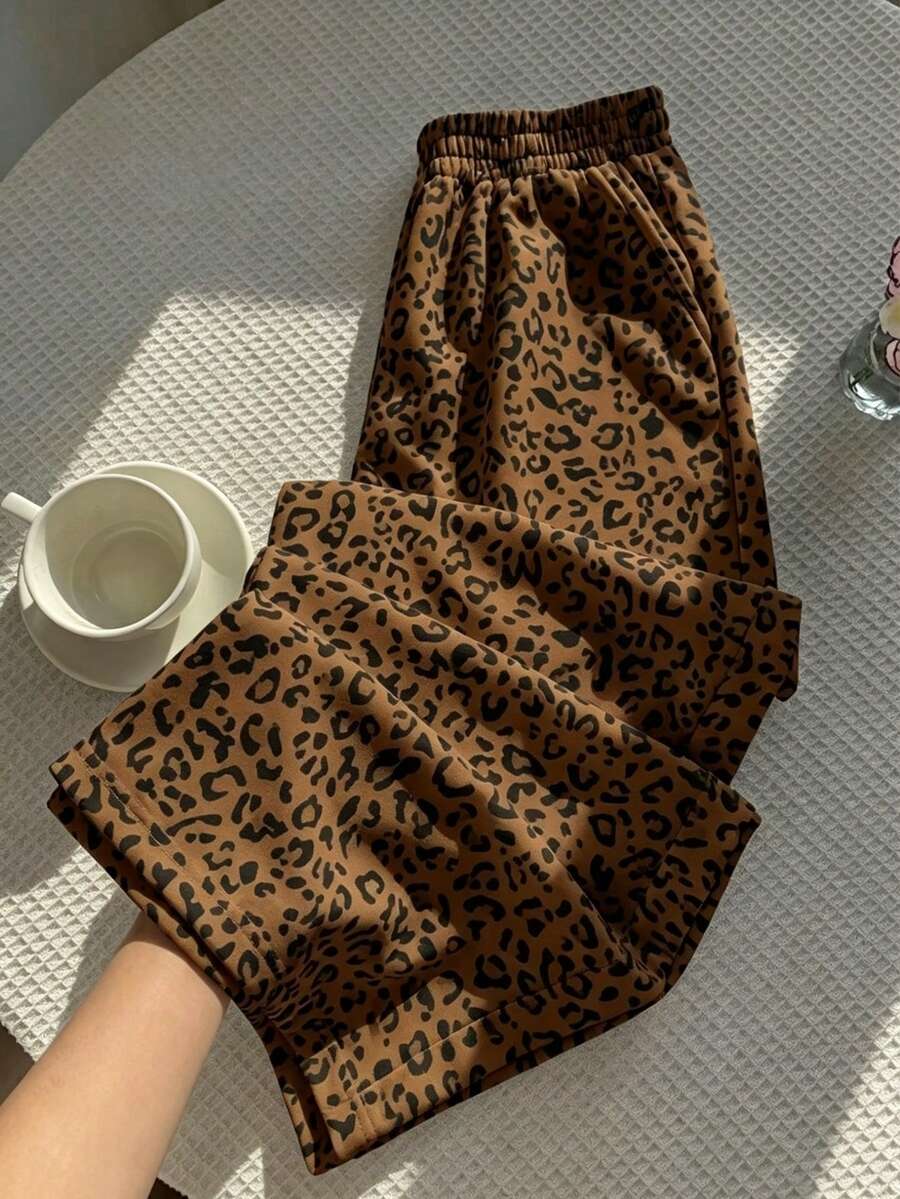 SHEIN EZwear 女款休閒復古豹紋中腰寬鬆長褲,飄逸短褲,返校必備,適合日常通勤、約會、聚會,適用秋冬夏季,聖誕節、新年、感恩節、派對、婚禮、海灘、畢業典禮等場合,時尚優雅休閒,適合外出、約會、通勤,亮眼 - 彩色 - 查看 1