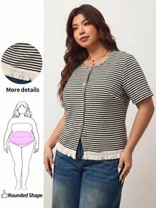 Enliva 大尺碼女款圓領條紋單排扣休閒日常針織短袖上衣，春夏季針織襯衫，女款休閒度假穿搭，適合蘋果型與圓潤身型 - 彩色 - 查看 3