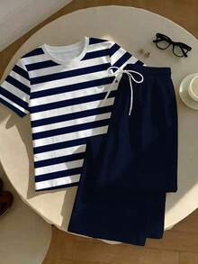 SHEIN EZwear 2件組刺繡圓領短袖上衣與條紋印花長褲，休閒風 - 藏蓝色 - 查看 3