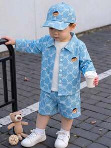 Souflis Souflis 3 pièces Ensemble de chemise à manches longues imprimée avec boutons, gilet sans manches à col rond et short pour bébé garçon, style décontracté et mode, convient pour le printemps/été, les vacances, les sports, le collège, les fêtes et la photographie, ensemble pour bébé garçon, tenue d'été pour bébé garçon, vêtements pour tout-petit garçon, ensembles d'été, ensemble décontracté pour bébé garçon, vêtements d'été pour garçons - Bleu azur - Voir 3