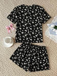 SHEIN 青少年女孩碎花印花圓領T恤與短褲家居服，休閒款 - 彩色 - 查看 2