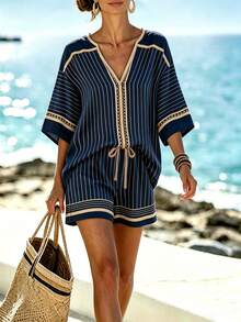 EMERY ROSE Plus Size Women Geometric Striped Print V-Neck Loose T-Shirt + Shorts 2 Pieces Set, Vacation Style - Multicolor - View 4