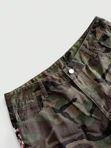 ROMWE MEN Pantalones cortos de mezclilla holgados con estampado de camuflaje y bordado floral para hombres - Multicolor - Ver 4