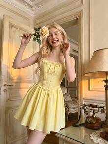 SHEIN MOD Gaun Mini Kuning Nyaman untuk Wanita, Bagian Dada Berlipit, Kancing Depan, Gaya Cottagecore, Liburan, Gaya Pedesaan, Pantai, Pesta Teh, Pesta Kebun, Retro, Prom, Musim Panas - Kuning - View 1