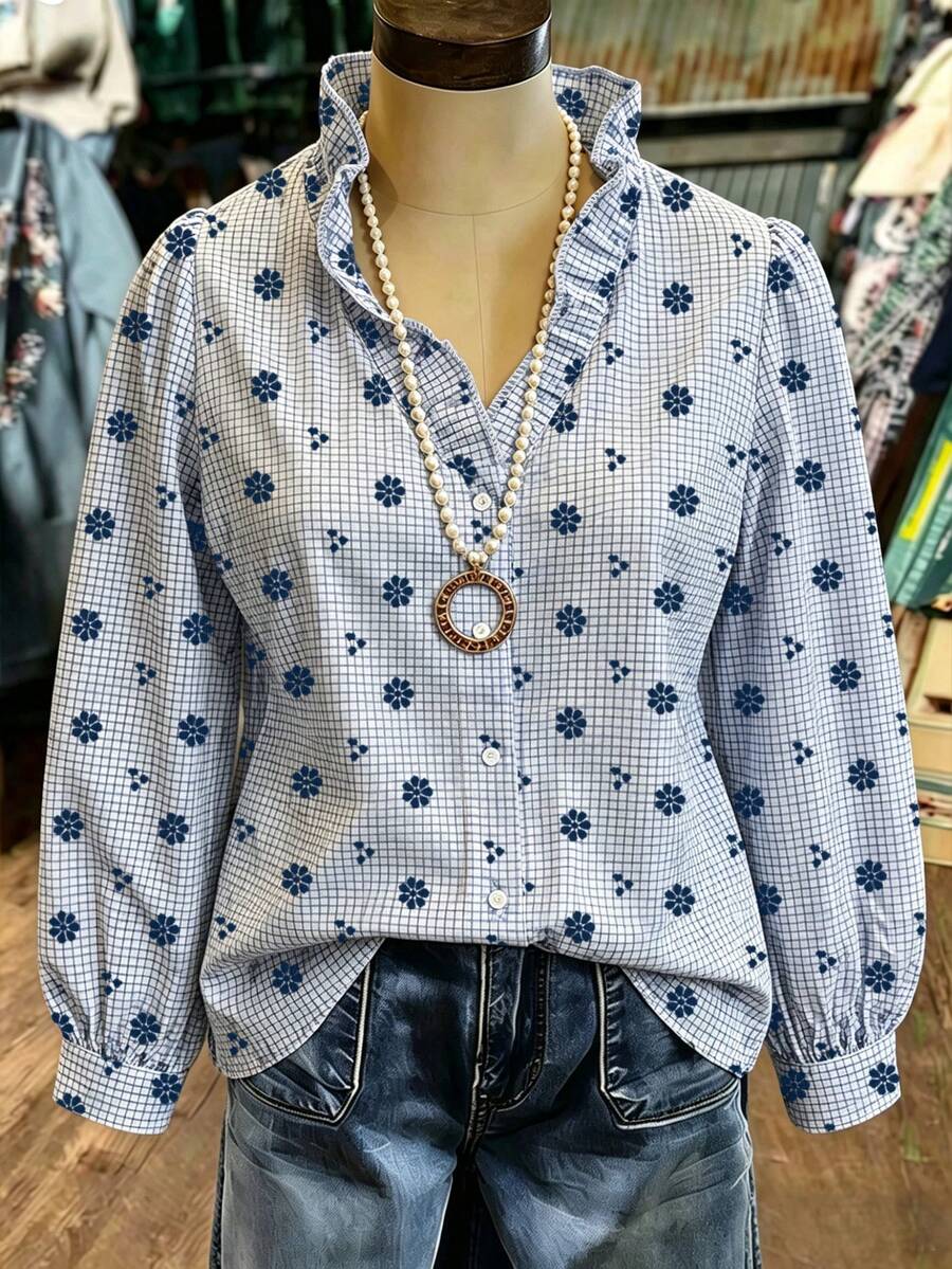 Linhara Kemeja Kasual Wanita Plus Size Motif Kotak Biru Putih dengan Ruffle dan Kerah V Lengan Panjang - Biru - View 1