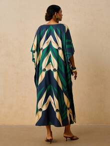 Travachic Plus Size Women's Vacation Style Printed V-Neck Batwing Sleeve Loose Casual Dress Tropical Plant Print Robe - Green - View 2