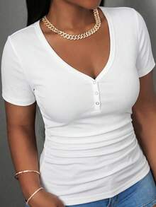 Slaydiva Casual And Simple White Solid Color V-Neck T-Shirt, Suitable For Spring And Summer Wear, Plus Size Available. - White - View 2
