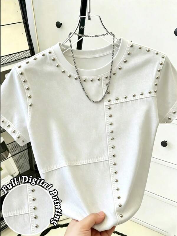 Resyla talla grande Vendida Recomendada, Estilo Minimalista Americano Camiseta de Cuello Redondo con Remaches de Metal Pesado y Patchwork Talla Grande para Mujeres, Atuendo Casual para Compras Diarias, Citas, Escuela, Estilo de Verano Versátil Limpio y Fresco