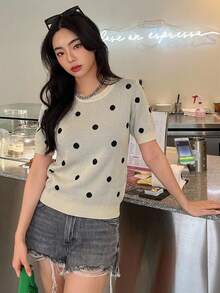 DAZY 女款圓領波點圖案時尚百搭夏季T恤 - 白色 - 查看 2
