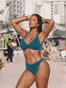 SHEIN Swim 大尺碼女款夏季純色扭結深V領比基尼上衣，極簡柔美性感聚攏設計，可調節肩帶，青色海灘風 - 水鴨藍 - 查看 3