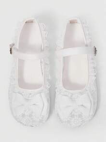 White + Lace Bow