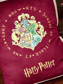 HARRY POTTER X SHEIN 1個書本造型抱枕，劇情印花，書包形狀，適合沙發、房間、汽車，柔軟抱枕 - 紅色 - 查看 6