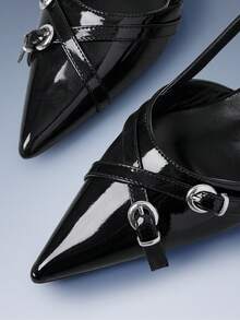 CUCCOO GRLICON Zapatos de mujer de cuero charol con punta, cruz metálica y decoración de doble hebilla, tacón kitten y vacíos, estilo locomotora, para chica cool, adecuados para primavera y verano, uso en vacaciones, imprescindible para viajes, estilo de los 2000 - Negro 1 - Ver 7
