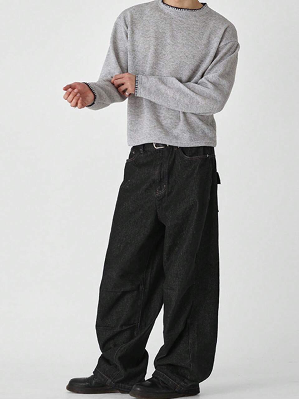 Long Curved Blade Design With Waist Strap Jeans
