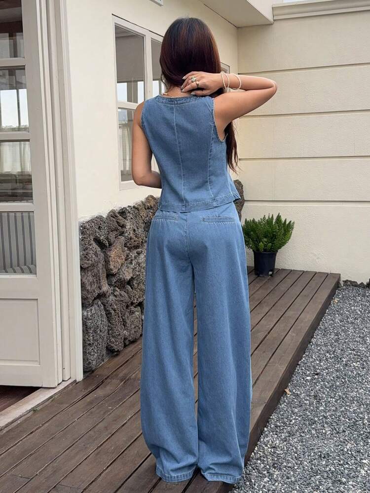Women's Casual Sleeveless Tank Top And Straight Leg Jeans Set, Spring And Summer