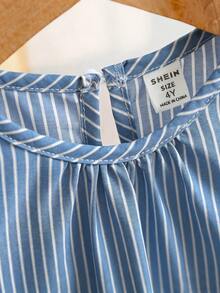 SHEIN Vintaside Kids 女婴夏季黑白条纹刺绣花边无袖上衣和阔腿裤套装，宽松版型，适合日常外出、休闲旅行、家庭聚会和午后散步。 - 藍色 - 查看 8