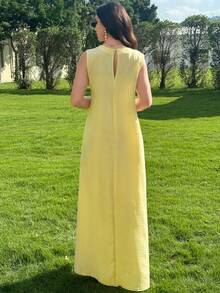 Al Najma Women's Elegant And Casual Sleeveless Three-Dimensional Floral Dress, Light Yellow, Spring And Summer - Yellow - View 3