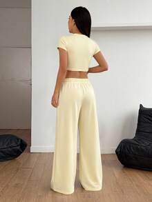 SHEIN PETITE 女款簡約休閒短袖上衣與寬鬆長褲兩件套居家服 淡黃色 夏季 小碼女款 - 淡黃色 - 查看 2