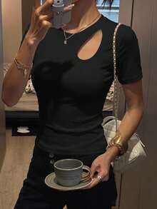 DAZY 女款黑色純色圓領短袖鏤空設計修身背心，適合通勤、度假與假日夏季穿著 - 黑色 - 查看 3