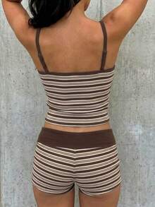 SHEIN EZwear 女款條紋拼接吊帶上衣與短褲休閒日常套裝 - 彩色 - 查看 2
