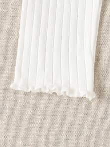 SHEIN Vintaside Kids 3件組女嬰夏季服裝 開學季 6個月-3歲 休閒簡約風 白色黑色灰色 寬條紋波浪邊彈性腰身彈力內搭褲 舒適柔軟 適合運動通勤 春夏季出遊及禮物 - 黑與白 - 查看 5
