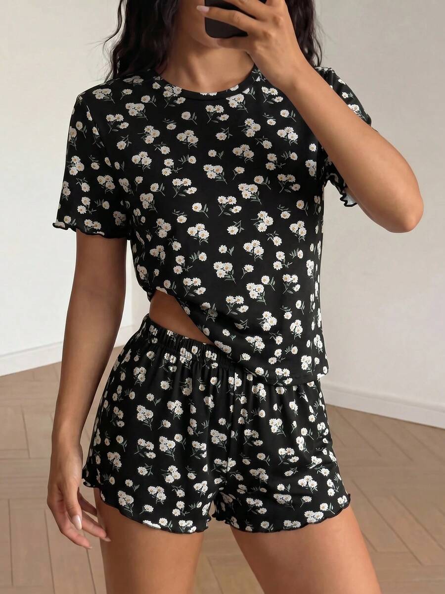SHEIN 青少年女孩碎花印花圓領T恤與短褲家居服,休閒款 - 彩色 - 查看 1