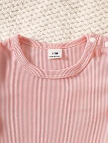SHEIN Playful Pals 2件裝女嬰可愛草莓刺繡吊帶褲 柔軟棉質 藍色 夏季家庭套裝 - 淺粉色 - 查看 6