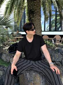 DAZY 黑色純色短袖T恤搭配條紋布料短褲，男士T恤套裝夏季款 - 彩色 - 查看 8