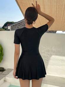 Mono de manga larga con cuello redondo y bloques de color para mujer, traje de baño deportivo casual tipo rash guard para vacaciones y playa - Negro 5 - Ver 4