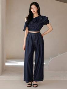DAZY Set Atasan Crop Top Berkerah Asimetris Berkerut dan Celana Jeans Wanita, Warna Biru Tua, Elegan untuk Kencan Musim Panas - Dark Wash - View 6