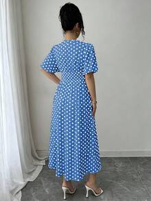 SHEIN LUNE 女款波點印花重疊V領荷葉邊短袖優雅老錢風度假藍色夏季洋裝 - 淺藍色 - 查看 2