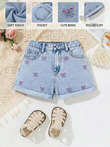 SHEIN Y2K 青少年女孩春夏新款甜美風蝴蝶結刺繡圖案口袋休閒牛仔短褲，捲邊設計，適合春夏季度假海灘時尚、波西米亞風海灘音樂會、狂歡節，適用於春夏 - 淺色水洗藍 - 查看 1