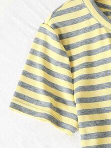 SHEIN 青少年女孩軟綿針織黃色條紋圓領短袖修身T恤與緊身褲套裝，休閒百搭女童服飾，黃色上衣大女孩衣著，黃色條紋上衣與長褲套裝 - 黃色 - 查看 6