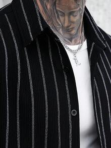 Manfinity CasualCool 加大码男士提花条纹短袖衬衫和短裤套装 - 黑色 - 查看 3
