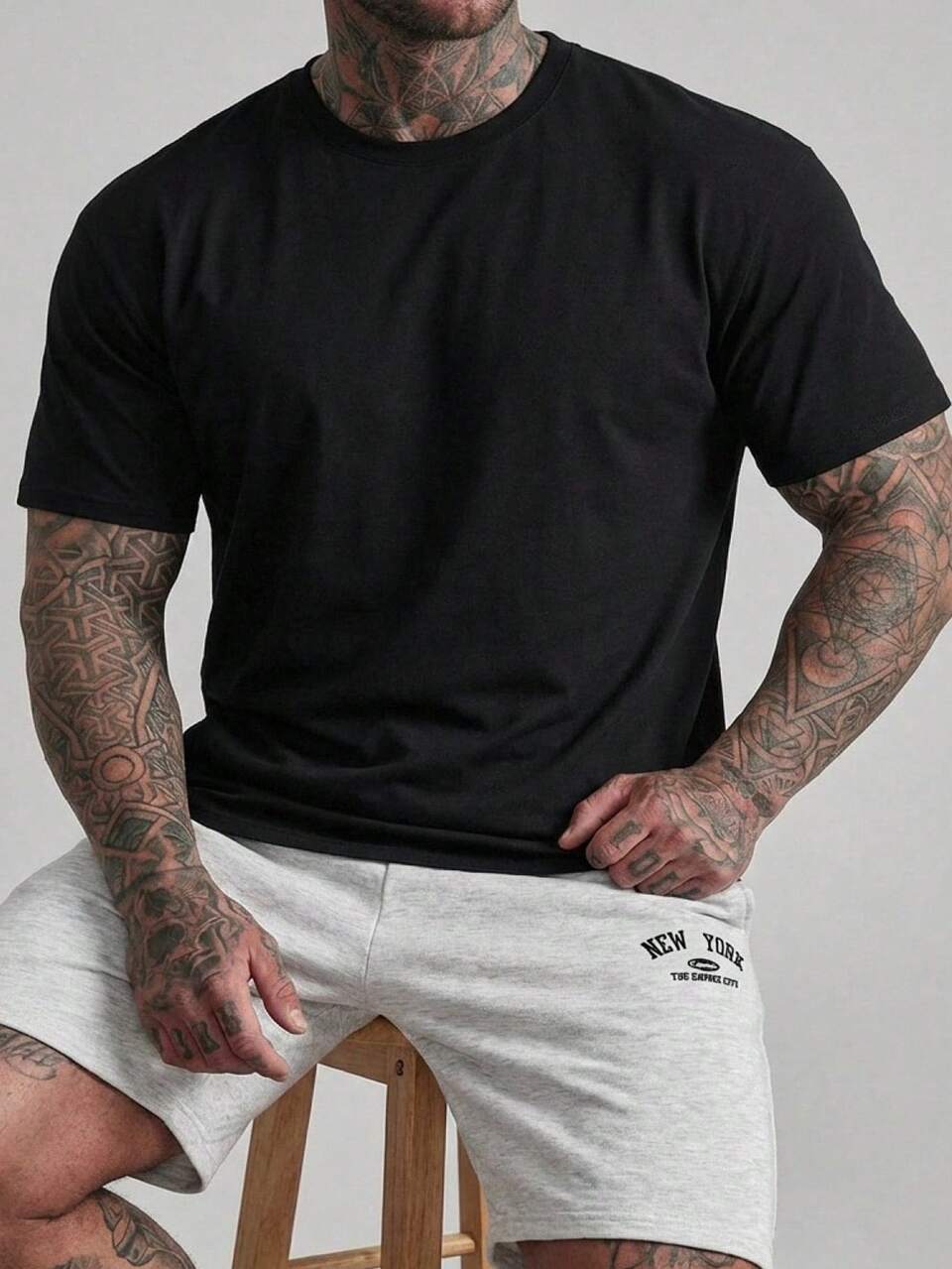 Solid Black Loose Fit Short Sleeve T-Shirt, Plus Size For Men