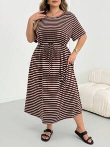 SHEIN CURVE+ 大尺碼女款休閒洋裝、短袖洋裝、條紋洋裝、女士夏季套裝、畢業洋裝、戶外穿著 - 彩色 - 查看 4