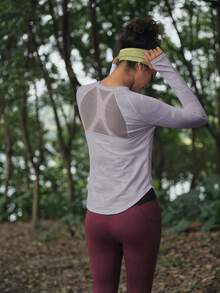 In My Nature 女款紫色網格拼接運動上衣 運動服 分趾設計 高彈性 健身運動 瑜伽 皮拉提斯 戶外運動 秋季 T恤 - 紫羅蘭色 - 查看 2