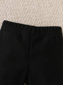 SHEIN 新生兒秋季新款套裝,立領半開襟長袖圓弧下擺刺繡刷毛布料上衣,休閒黑色內搭褲,簡約可愛居家新生兒嬰兒套裝 - 粉色 - 查看 8