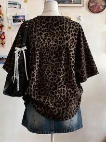 青少年女孩數位條紋圖案短袖春夏休閒舒適時尚風格，夏季百搭服飾適合戶外運動圖案設計，適用於戶外野餐、街拍、校園、度假、禮物使用，美式復古 - 彩色 - 查看 2
