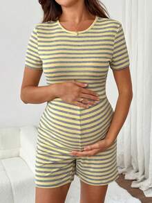 SHEIN Maternity Striped Colorblock Round Neck Short Sleeve Top And Adjustable Waist Shorts 2 Pieces Set - Yellow - View 7