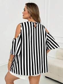 SHEIN CURVE+ 大尺碼女款度假休閒多功能露肩黑白條紋鏤空領襯衫，夏季度假上衣藍色碎花露肩襯衫，夏季 - 黑與白 - 查看 2
