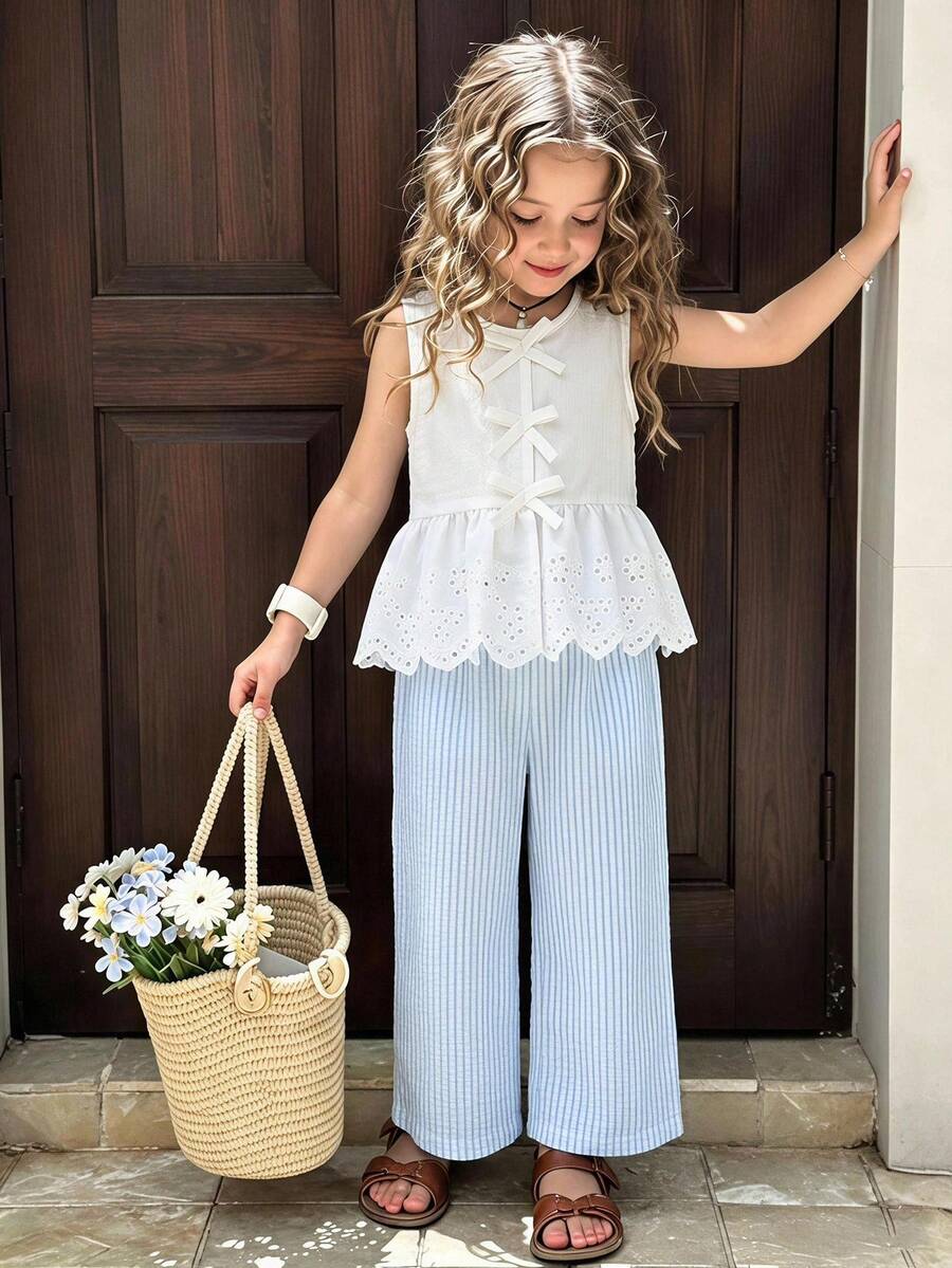 Elladie kids 女童夏季兩件套藍色無袖上衣 + 寬腿褲套裝,女童夏季必備!穿著清爽,適合兒童細嫩肌膚。無袖圓領上衣簡約優雅,下擺鏤空刺繡設計,展現甜美優雅;寬腿褲版型寬鬆飄逸,一套可應對日常上學、公園玩耍等多種場景 - 彩色 - 查看 1