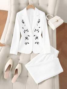 GlowEve CURVE Versatile Premium Heavy Embroidery Plus Size Women's Jacket And Pants 2 Pieces Set - White - View 4