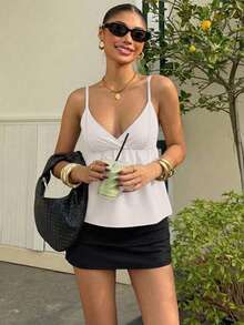 Muchica 女款休閒度假波點V領細肩帶背心上衣，適合外出、街頭穿搭、Y2K風格服飾及春夏穿搭 - 彩色 - 查看 3