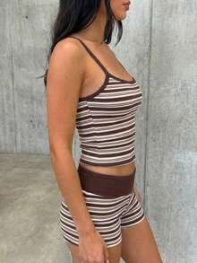 SHEIN EZwear 女款條紋拼接吊帶上衣與短褲休閒日常套裝 - 彩色 - 查看 3