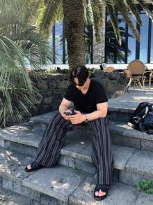 DAZY 黑色純色短袖T恤搭配條紋布料短褲，男士T恤套裝夏季款 - 彩色 - 查看 4