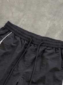 STYNVO Men's Drawstring Waist Colorblock Casual Versatile Daily Travel Shorts - Black - View 3