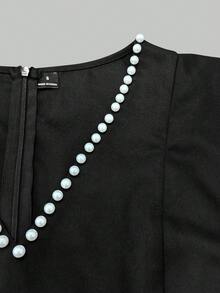 SHEIN Clasi 女款素色珠飾V領收腰顯瘦通勤日常優雅洋裝 - 黑色 - 查看 6